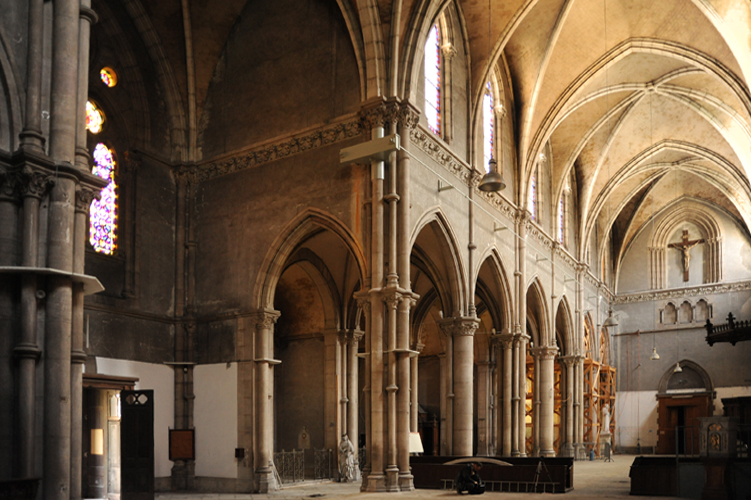 Intérieur Église Saint Bernard