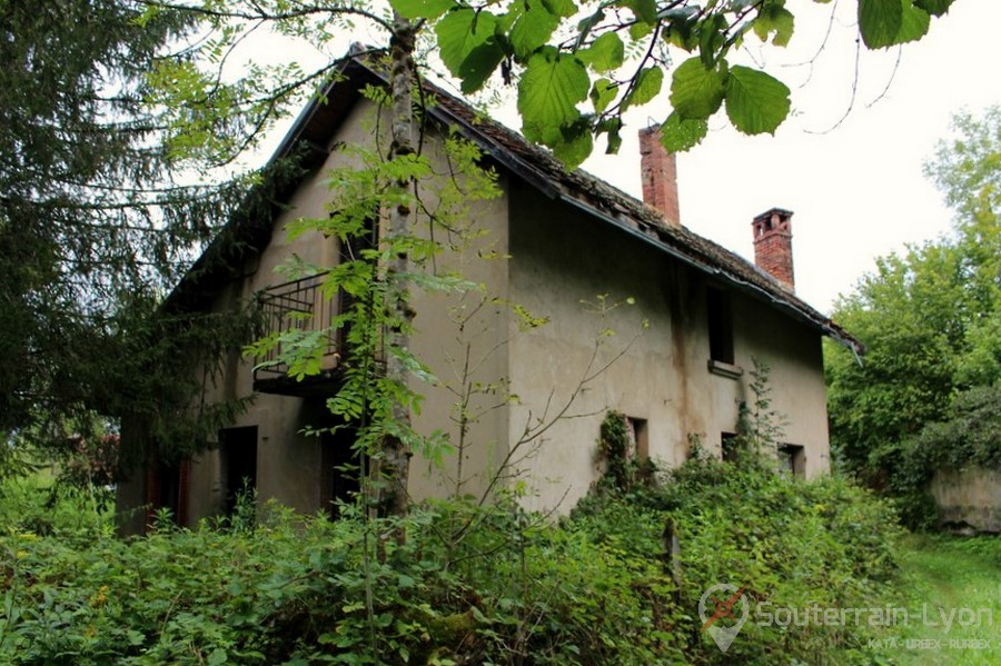 lotissement abandonné maison du gardien