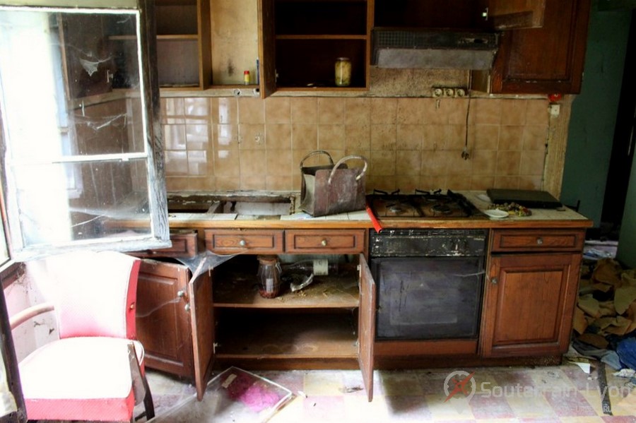 lotissement abandonné maison du gardien