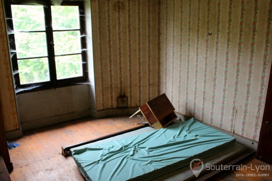 lotissement abandonné maison du gardien