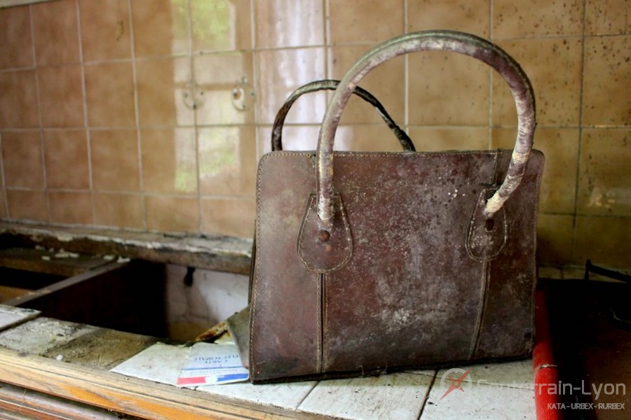 lotissement abandonné maison du gardien