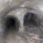 laboratoire abandonné sous la montagne