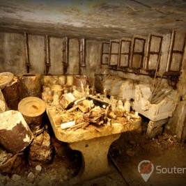 laboratoire abandonné sous la montagne