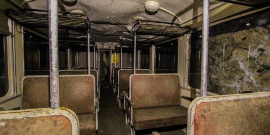 le tunnel du petit train rouge