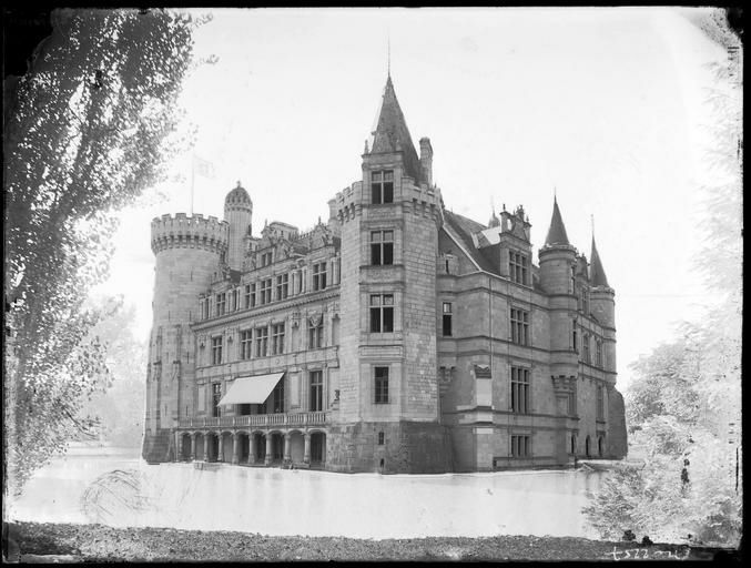 Château la Mothe-Chandeniers crowdfunding urbex