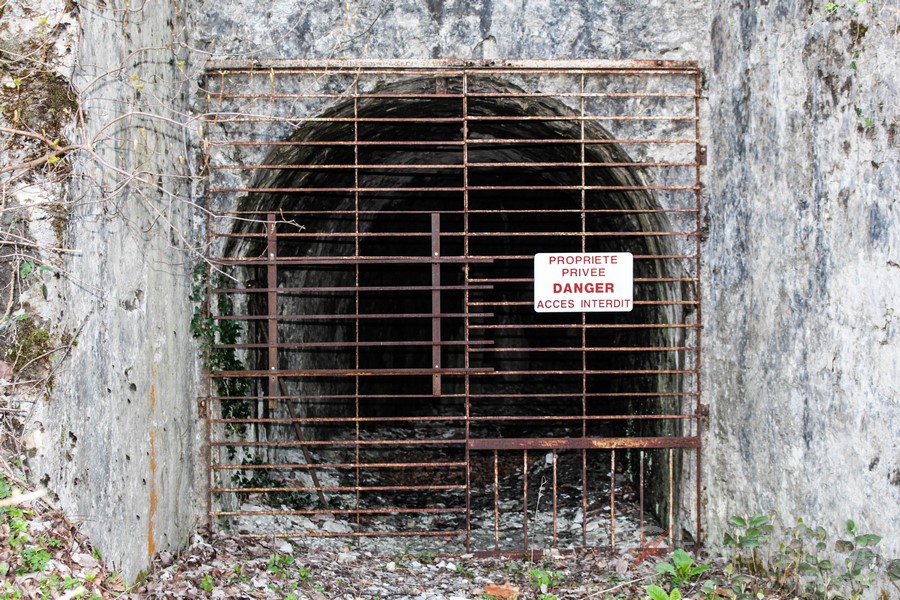 Carrière carrière de ciment abandonnée