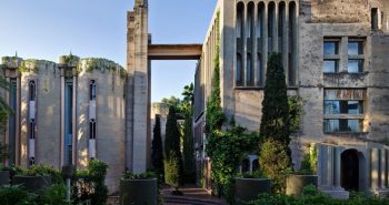 Restauration de ruines l'équilibre en histoire et modernité