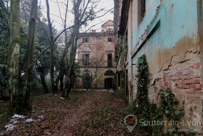 palais des comtesses urbex-35