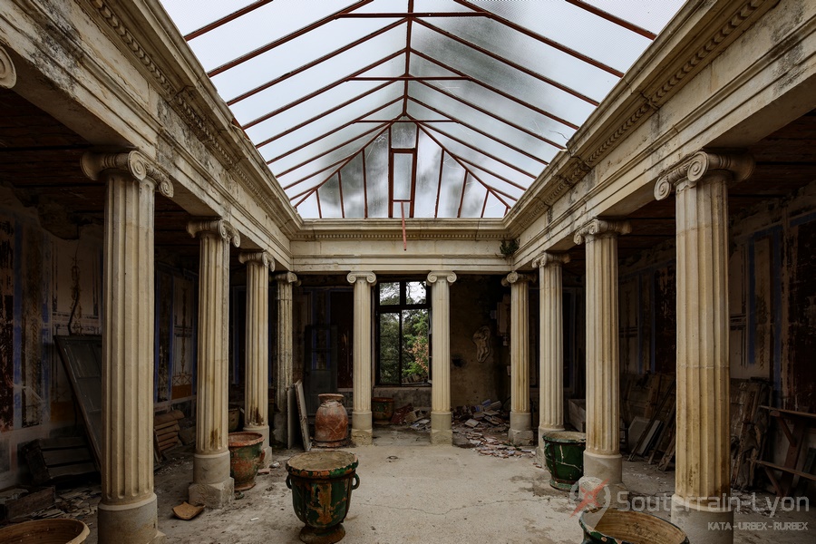 cloitre et chapelle abandonné 7