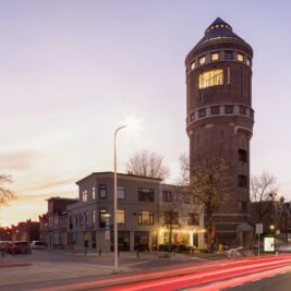 Un château d'eau abandonné néerlandais transformé en appartements de luxe